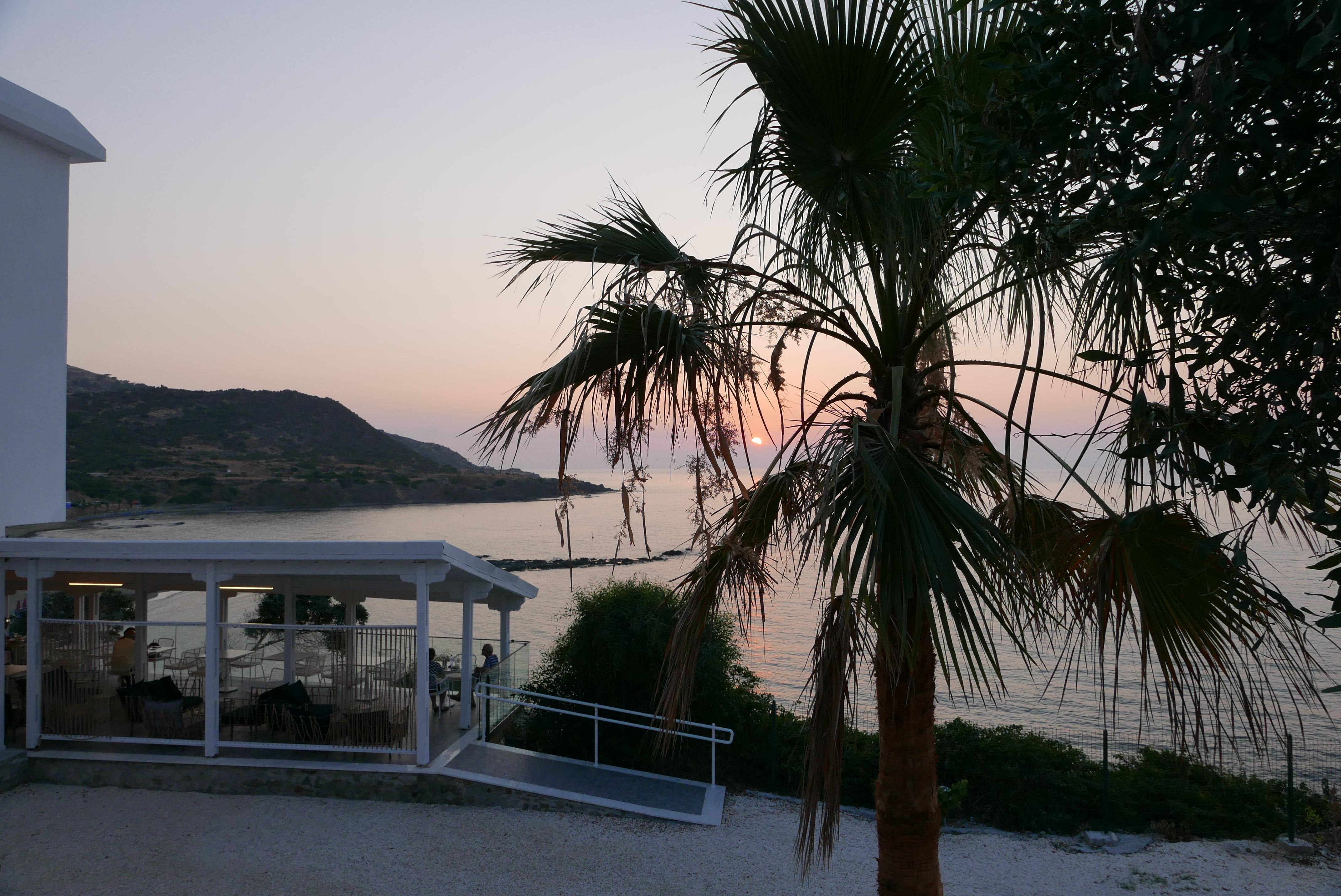 E.J. Pyrgos Bay Hotel Exterior foto