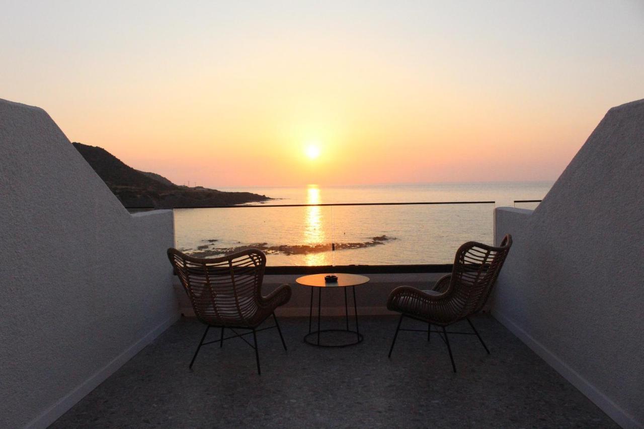 E.J. Pyrgos Bay Hotel Exterior foto
